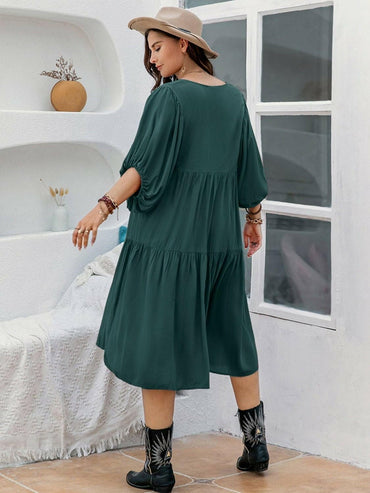 Elegant Plus Size Tie Neck Midi Dress with Balloon SleevesElegant Plus Size Tie Neck Midi Dress with Balloon Sleeves
 
 
Chic Design: Elevate your style effortlessly with the tie neck detail that adds refinement to this midLove Salve Size Tie Neck Midi Dressplus