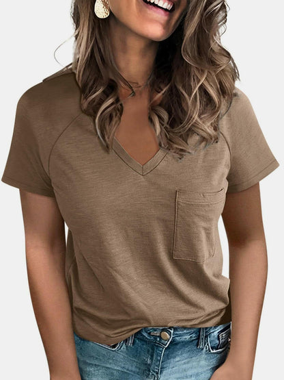 V-Neck Short Sleeve Tee with Handy PocketsV-Neck Short Sleeve Tee with Handy Pockets
 Upgrade your wardrobe with the V-Neck Short Sleeve Tee that combines style and functionality seamlessly.
 Main Features:
Love Salve -Neck Short Sleeve Teejust arrived