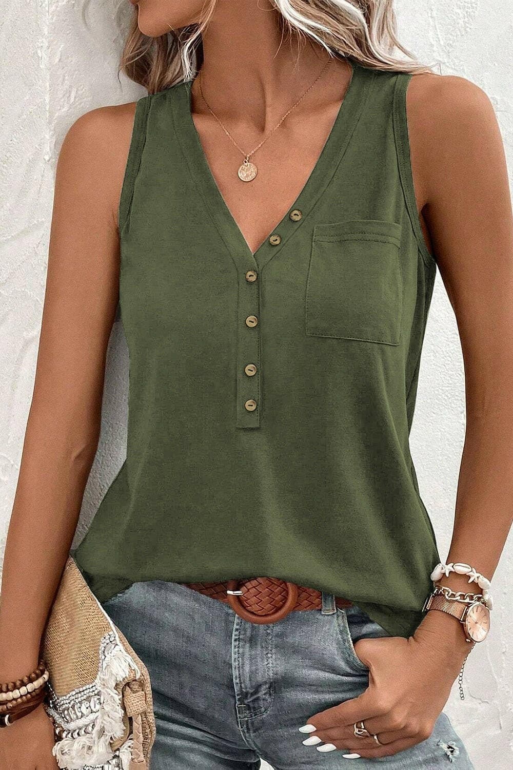 V-Neck Tank Top with Wide Straps and PocketsV-Neck Tank Top with Wide Straps and Pockets
 Upgrade your wardrobe with our V-Neck Tank Top that combines style and functionality seamlessly. This top is designed wLove Salve -Neck Tank Topjust arrived