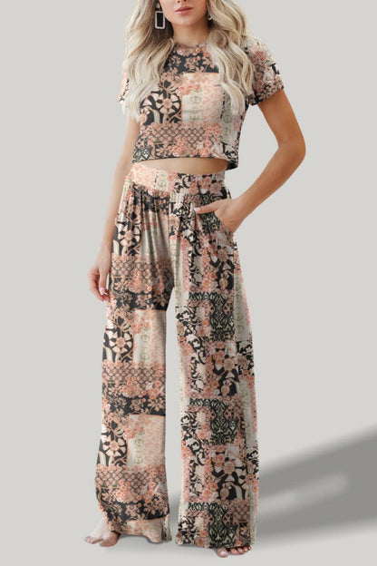 Chic Printed Matching Top and Bottom SetUpgrade Your Style with the Chic Printed Matching Set
 Revamp your wardrobe with this trendy two-piece matching set that exudes style and sophistication. Elevate youLove Salve Chic Printed Matching Topjust arrived