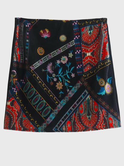 Zipper detail printed mini skirt with vibrant patterns and chic design.