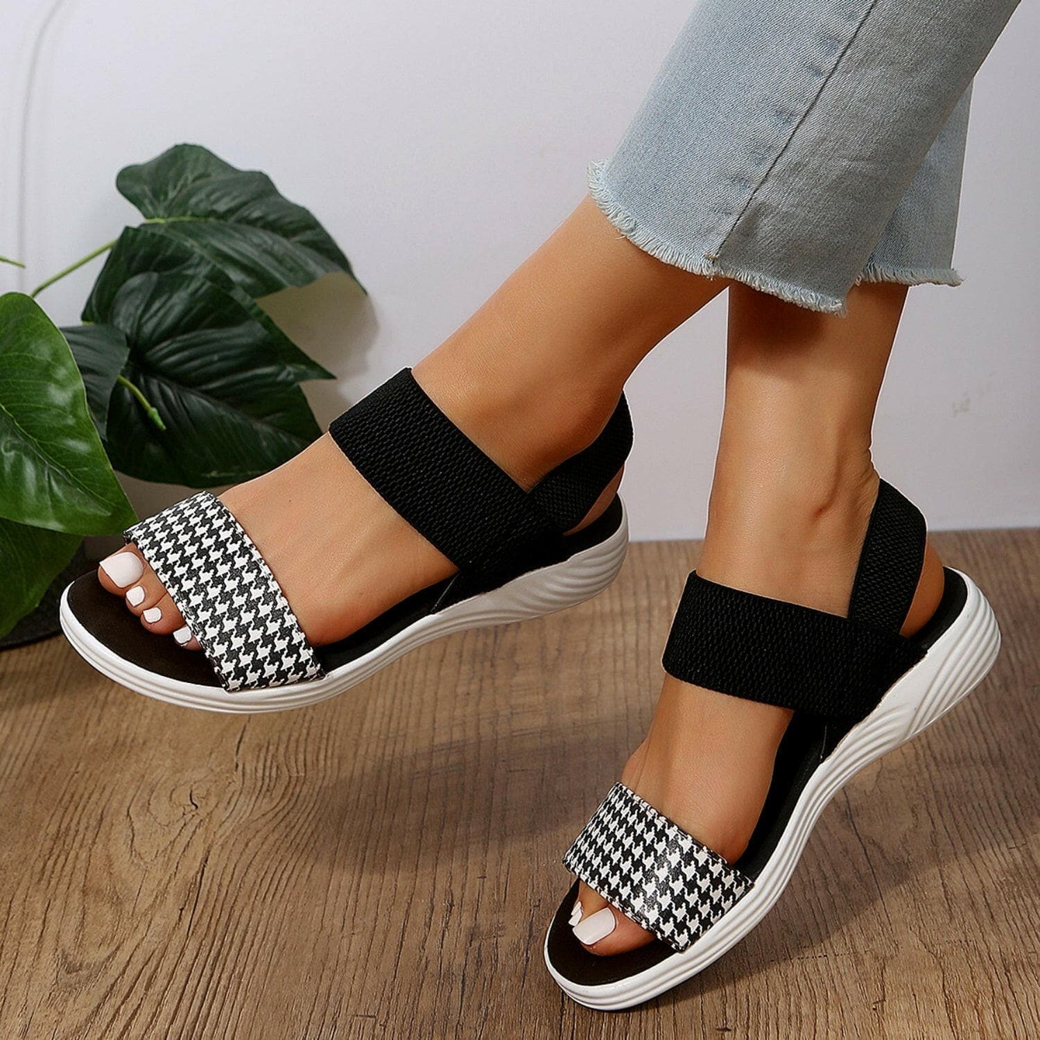 PU Leather Open Toe Low Heel Sandals - Love Salve