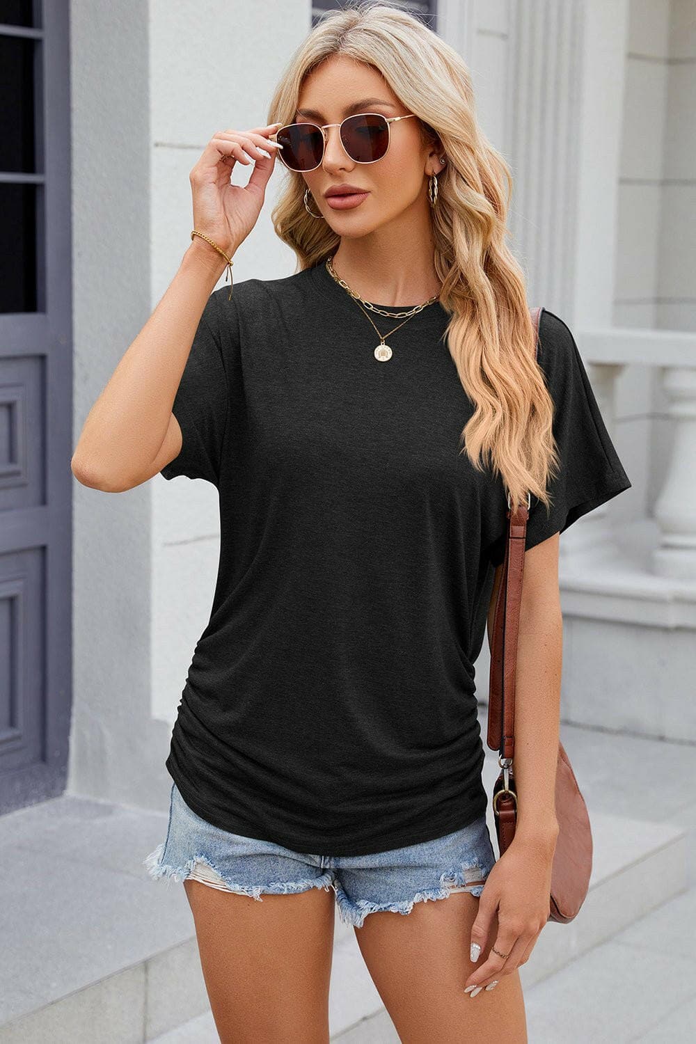 Feminine Flutter Sleeve TeeEffortlessly Stylish Feminine Flutter Sleeve Tee
 
 
Elevate Your Look: Add a touch of femininity to your everyday style with chic flutter sleeves.
 
Comfortable QuaLove Salve Feminine Flutter Sleeve TeeColor