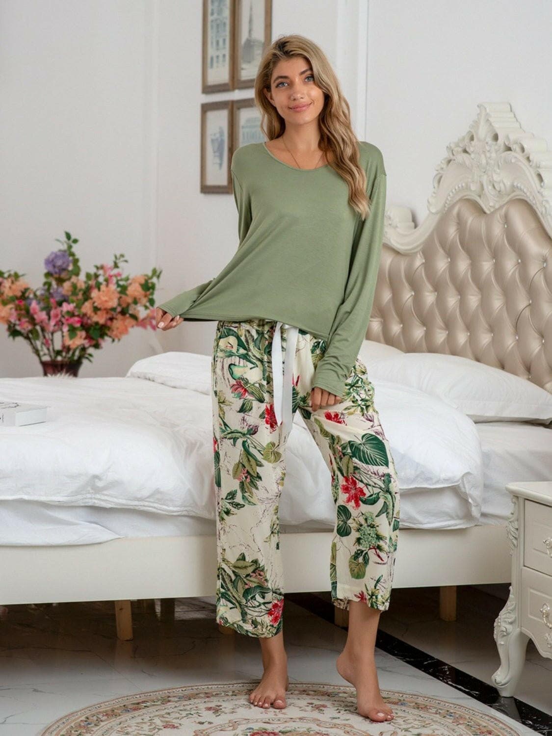 Stylish Comfort Lounge Set with Round Neck Top and Printed PantsUpgrade Your Loungewear Game
 Introducing our Comfort Chic Lounge Wear Set, the perfect blend of style and comfort for your everyday relaxation. This set includes a Love Salve Stylish Comfort Lounge Setlounge