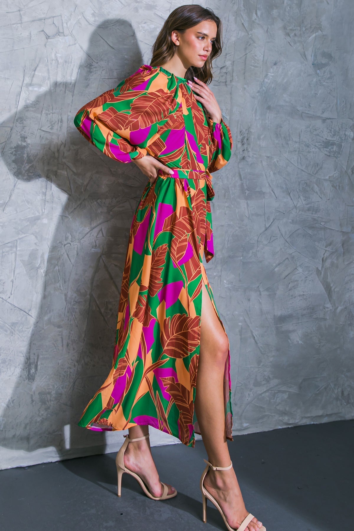 CUE THE CHIC WOVEN MIDI DRESS Flying Tomato