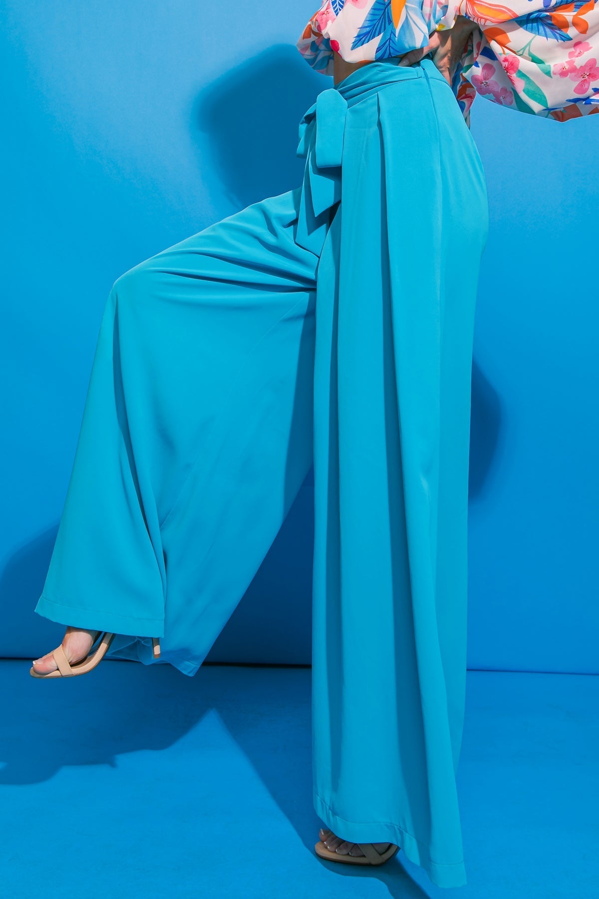 RUMOR GOING AROUND WOVEN PANTS Flying Tomato