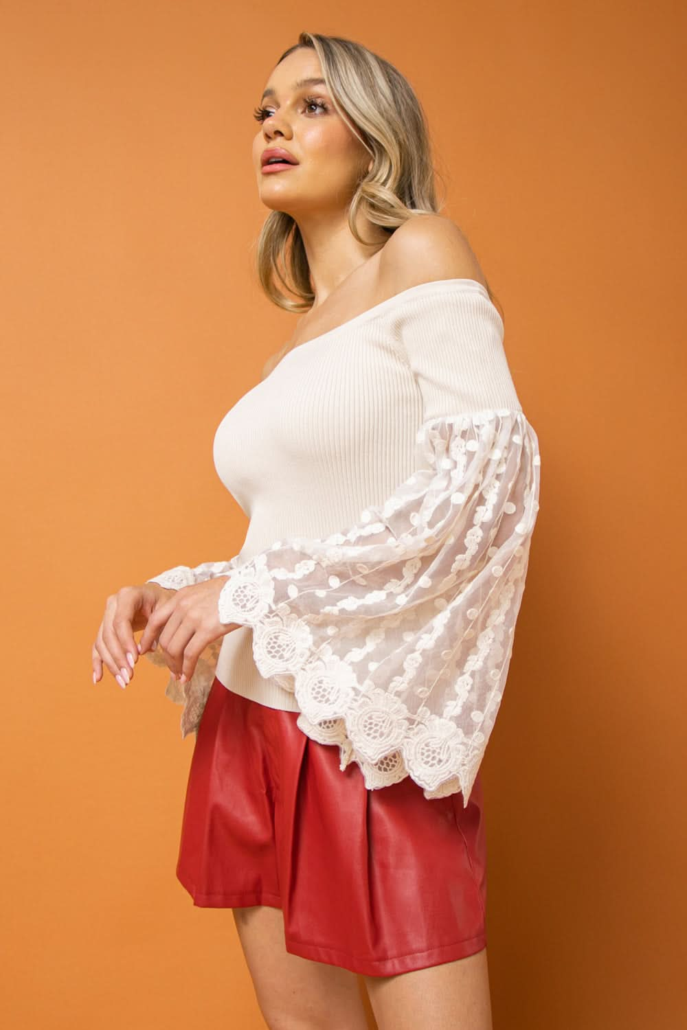 ELEGANT OFF-SHOULDER KNIT TOP