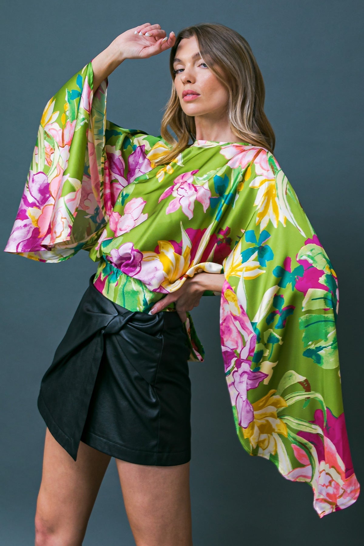 EXTRAVAGANT PRESENCE WOVEN TOP Flying Tomato