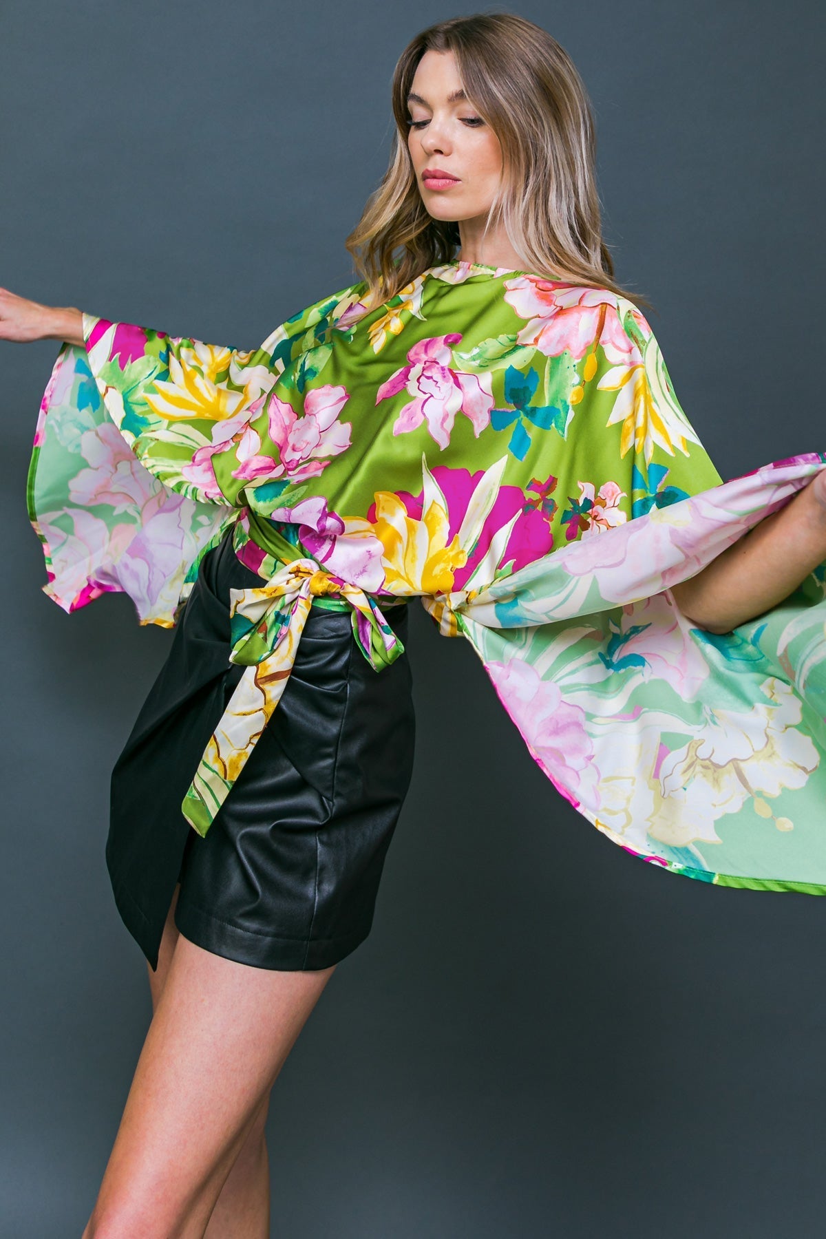 EXTRAVAGANT PRESENCE WOVEN TOP Flying Tomato