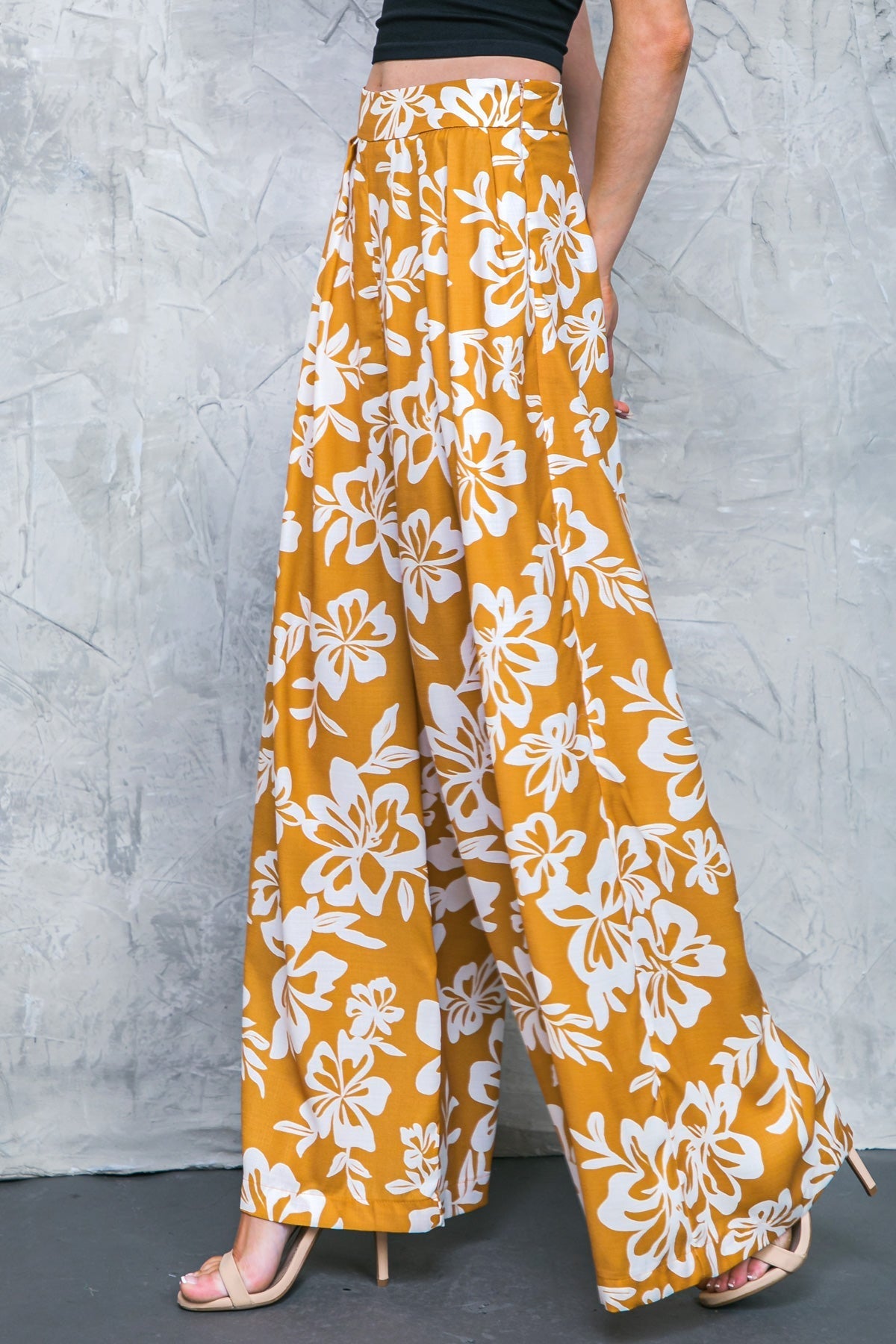 LET THE LIGHT IN BROWN WOVEN PANTS Flying Tomato