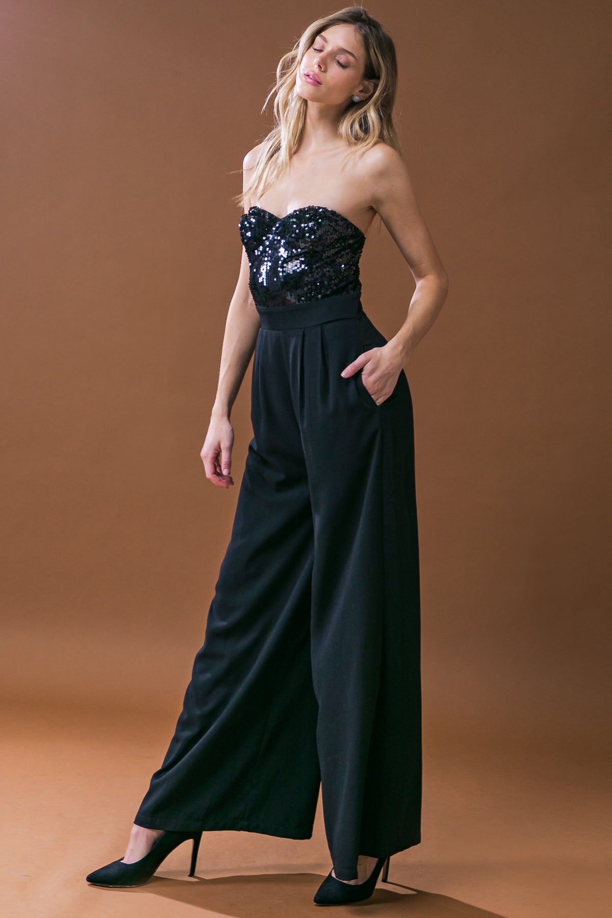 RARE BEAUTY HUNTER WOVEN JUMPSUIT Flying Tomato