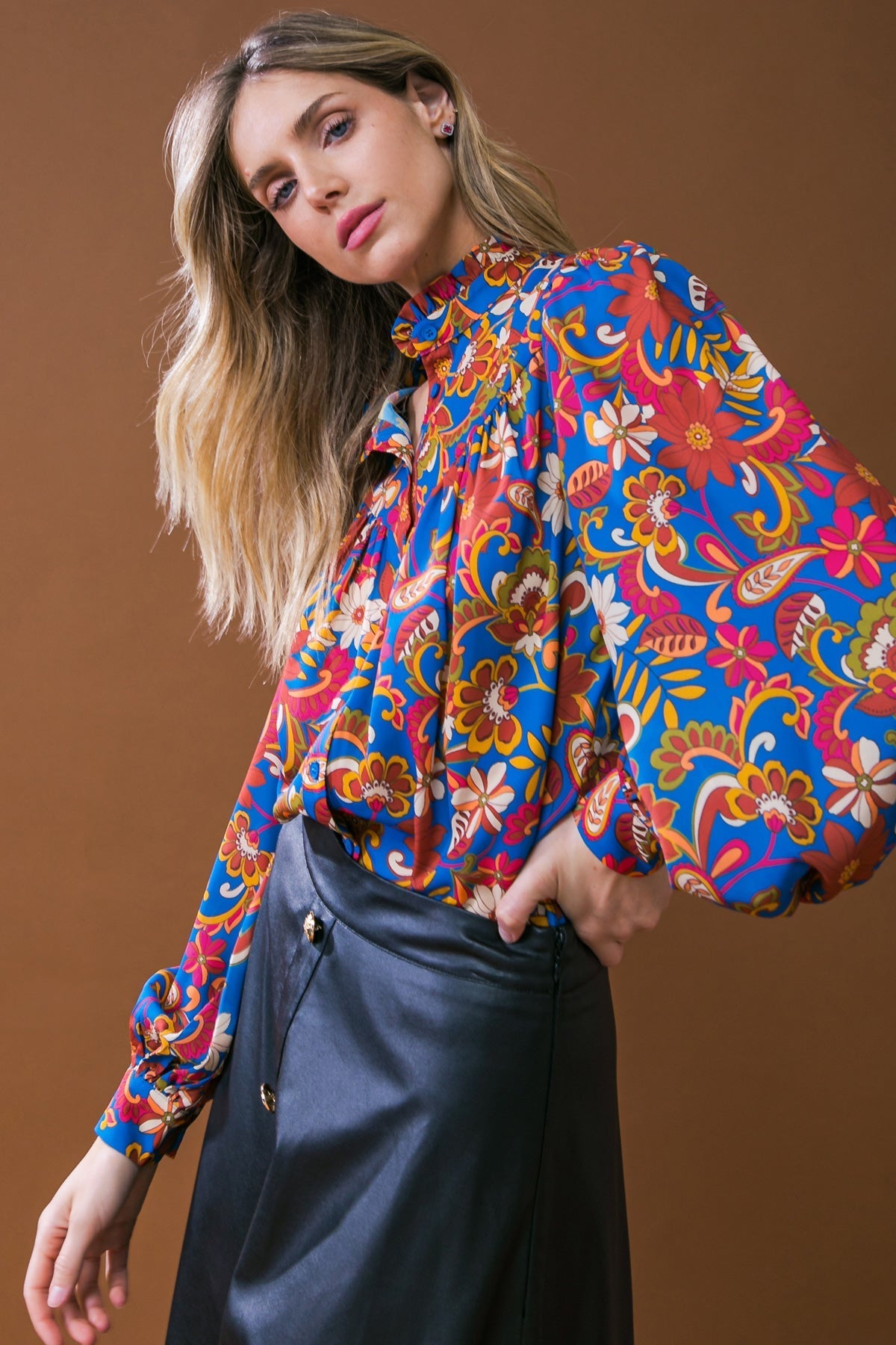 IMPRESSIVE BLOSSOM WOVEN TOP Flying Tomato