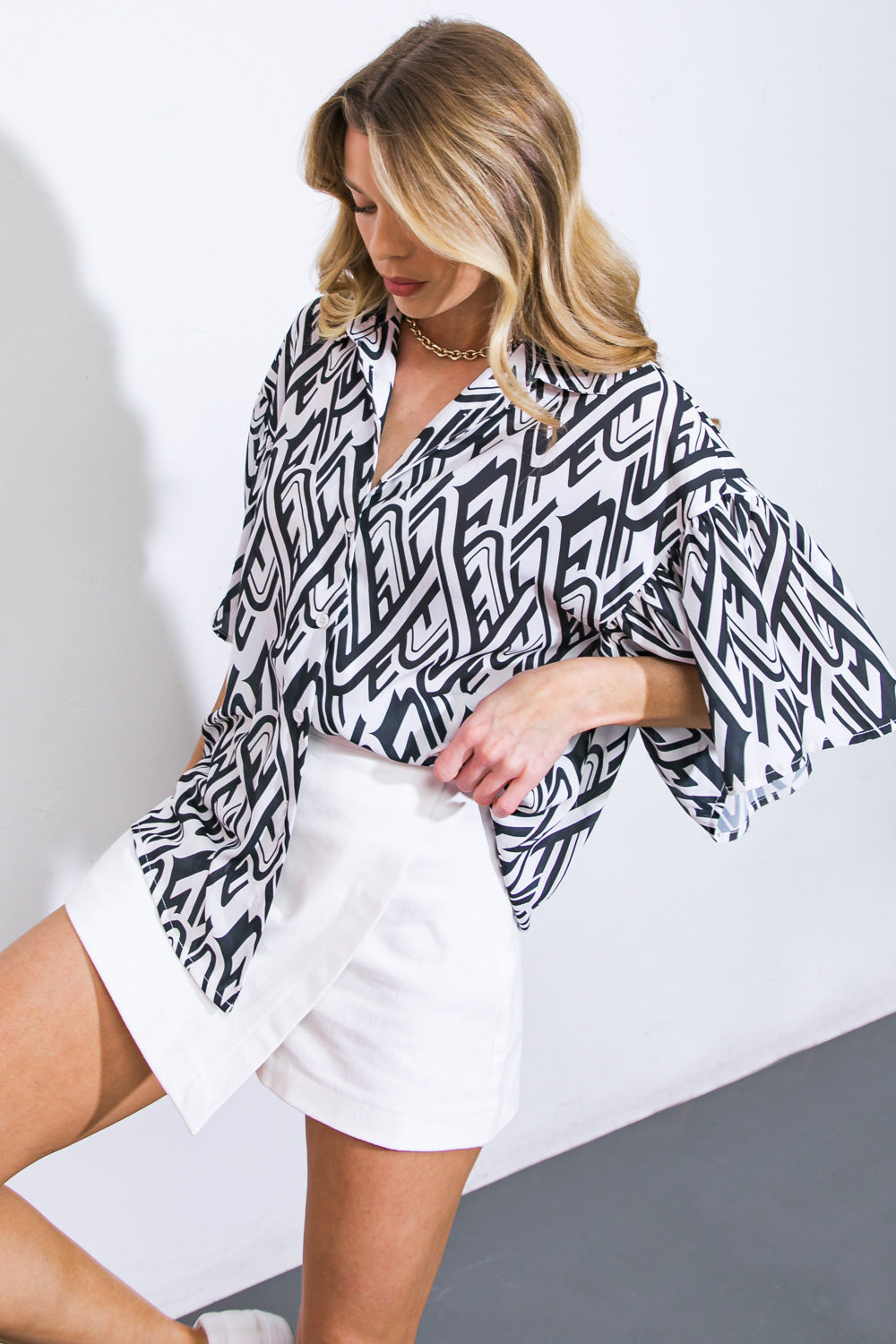 PRETTY ON POINT WOVEN TOP Flying Tomato