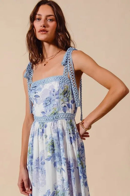 SO ME Floral Print Flowy Maxi Dress with Lace Ribbon Tie - Love Salve