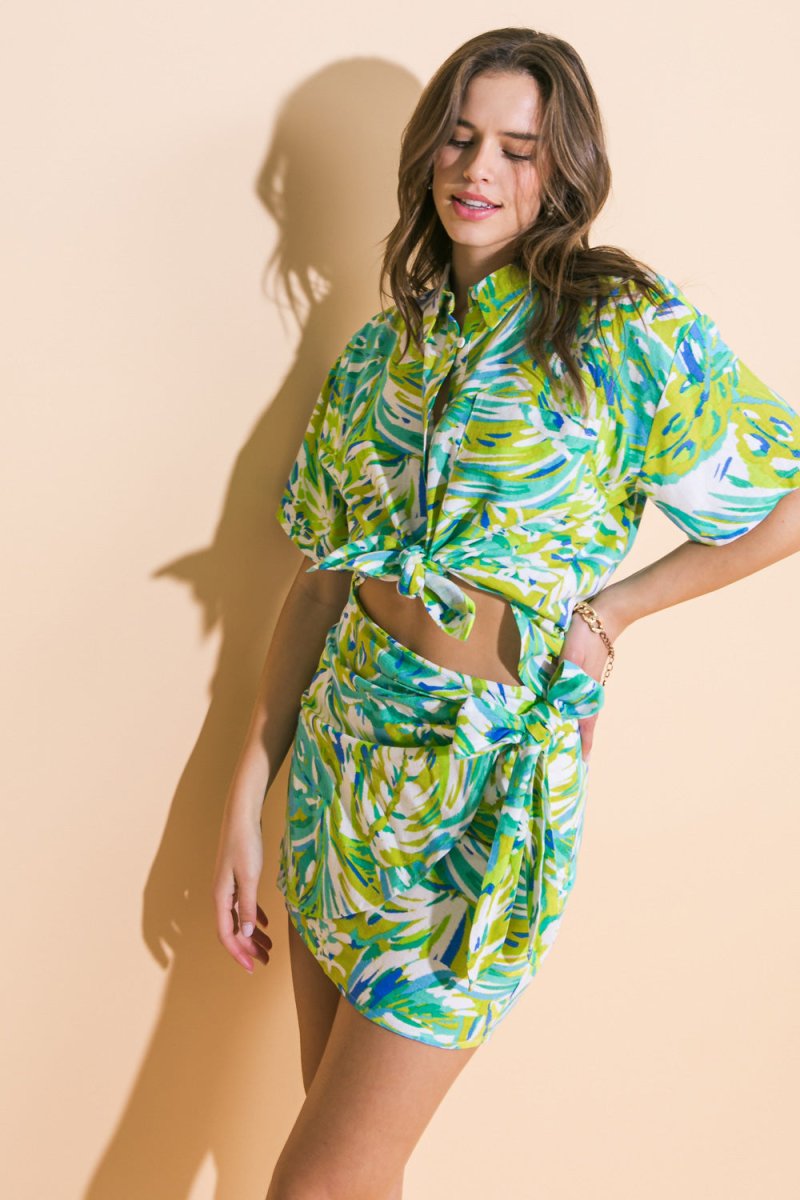 SPLASH AROUND WOVEN MINI SKIRT - Love Salve