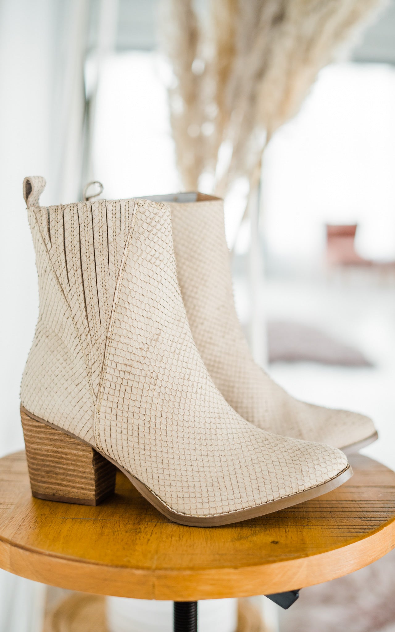 Taris Cream Ankle Boot With Snakeskin Leather Details Naughty Monkey