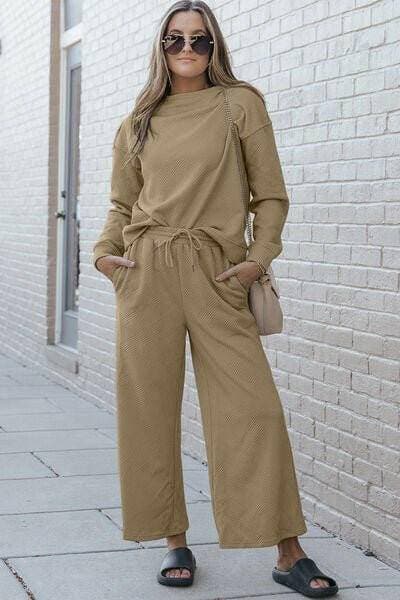 Cozy Elegance Lounge Wear Set with Long Sleeve Top and Drawstring Pants for Superior Comfort and Style - Love Salve 