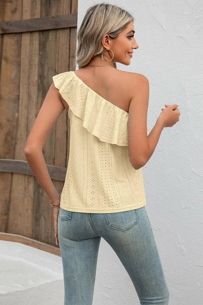 Eyelet One-Shoulder Ruffled TankStand Out in Style with Our Eyelet One-Shoulder Ruffled Tank
 
 
Unique Design: Make a statement with the trendy one-shoulder style and eyelet embellishments that brLove Salve -Shoulder Ruffled TankApparel