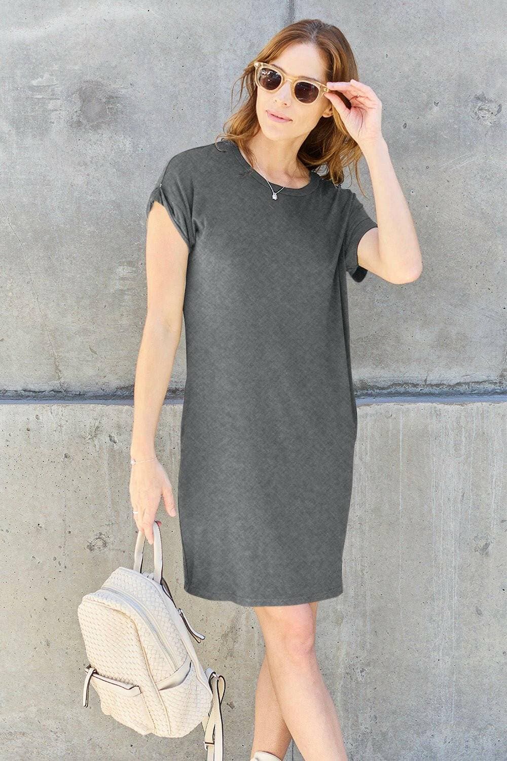 Simple Elegance Round Neck Dress with Pockets - A Blend of Style and Comfort - Love Salve 