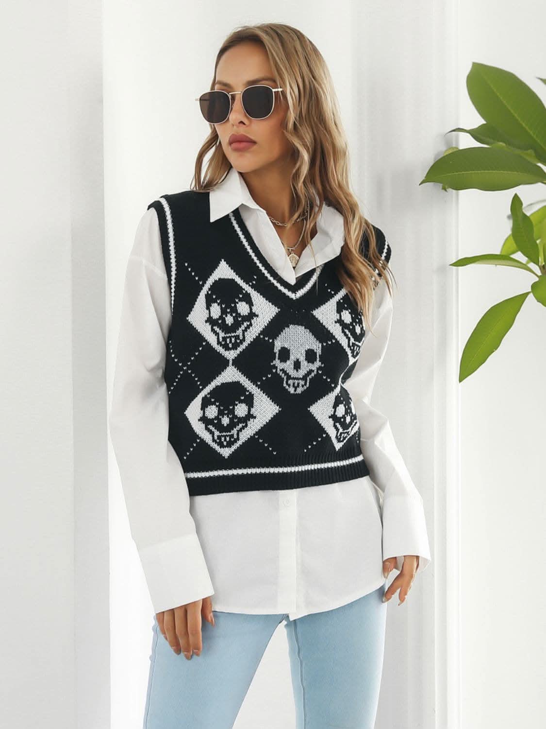 Skull Print V-Neck Sweater Vest 