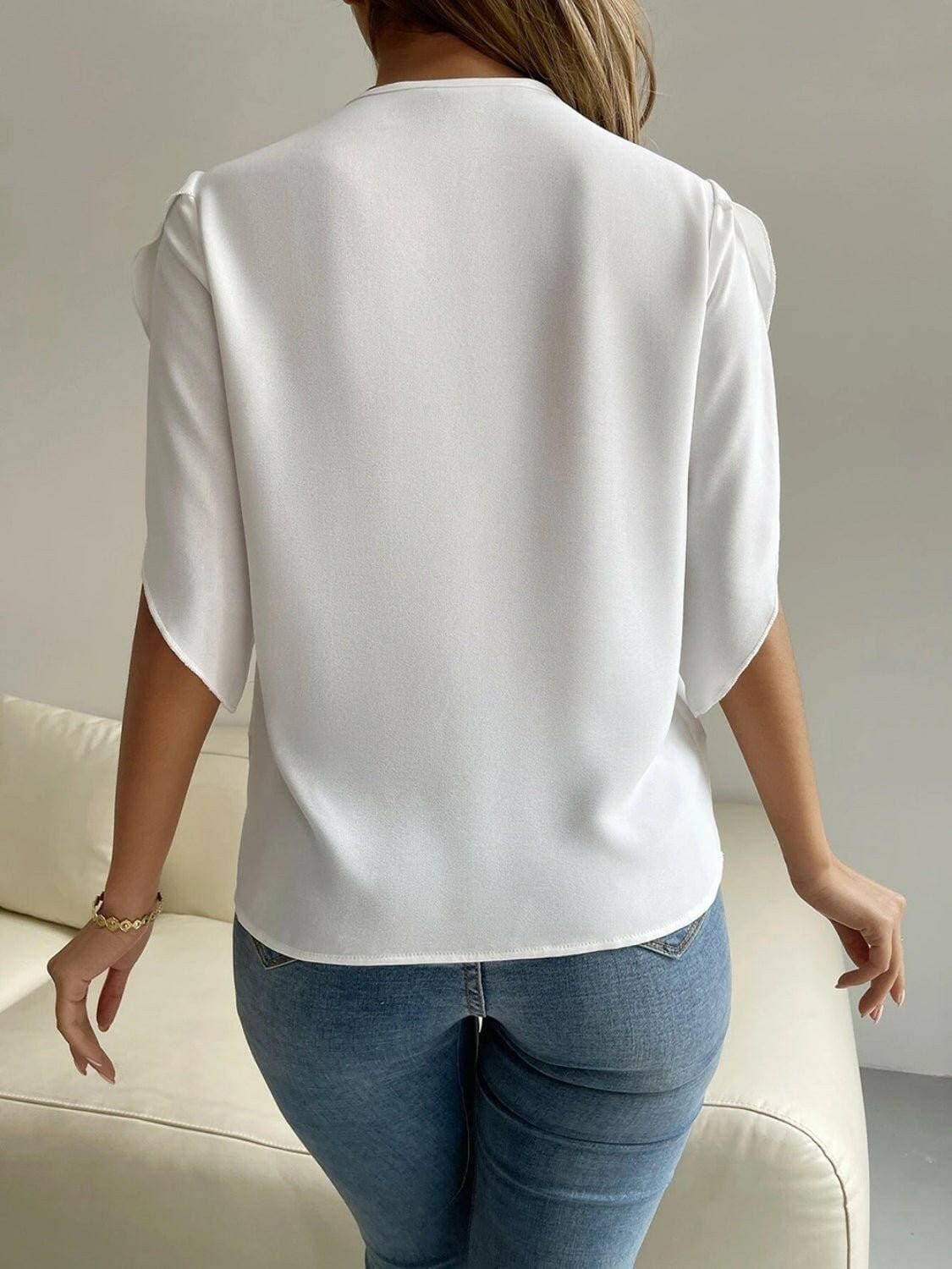 Elegant V-Neck Blouse with Short SleevesUpgrade Your Wardrobe with Style and Comfort
 Introducing our Elegant V-Neck Blouse with Short Sleeves, the perfect blend of sophistication and ease. Whether it's a Love Salve -Neck BlouseColor