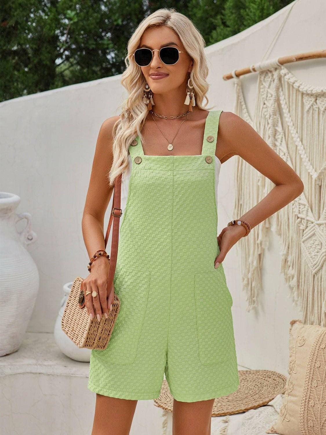 Chic Square Neck Jumpsuit with Wide StrapsChic Square Neck Jumpsuit with Wide Straps
 Upgrade Your Style with the Chic Square Neck Jumpsuit
 
 
Modern Design: Make a statement with the contemporary chic squaLove Salve Chic Square Neck JumpsuitColor