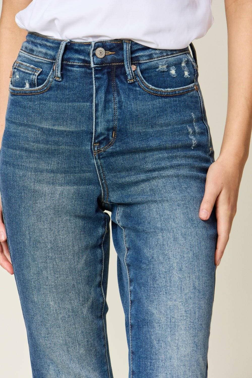 Sculpting High Rise Jeans for Curvy Figures - Love Salve 