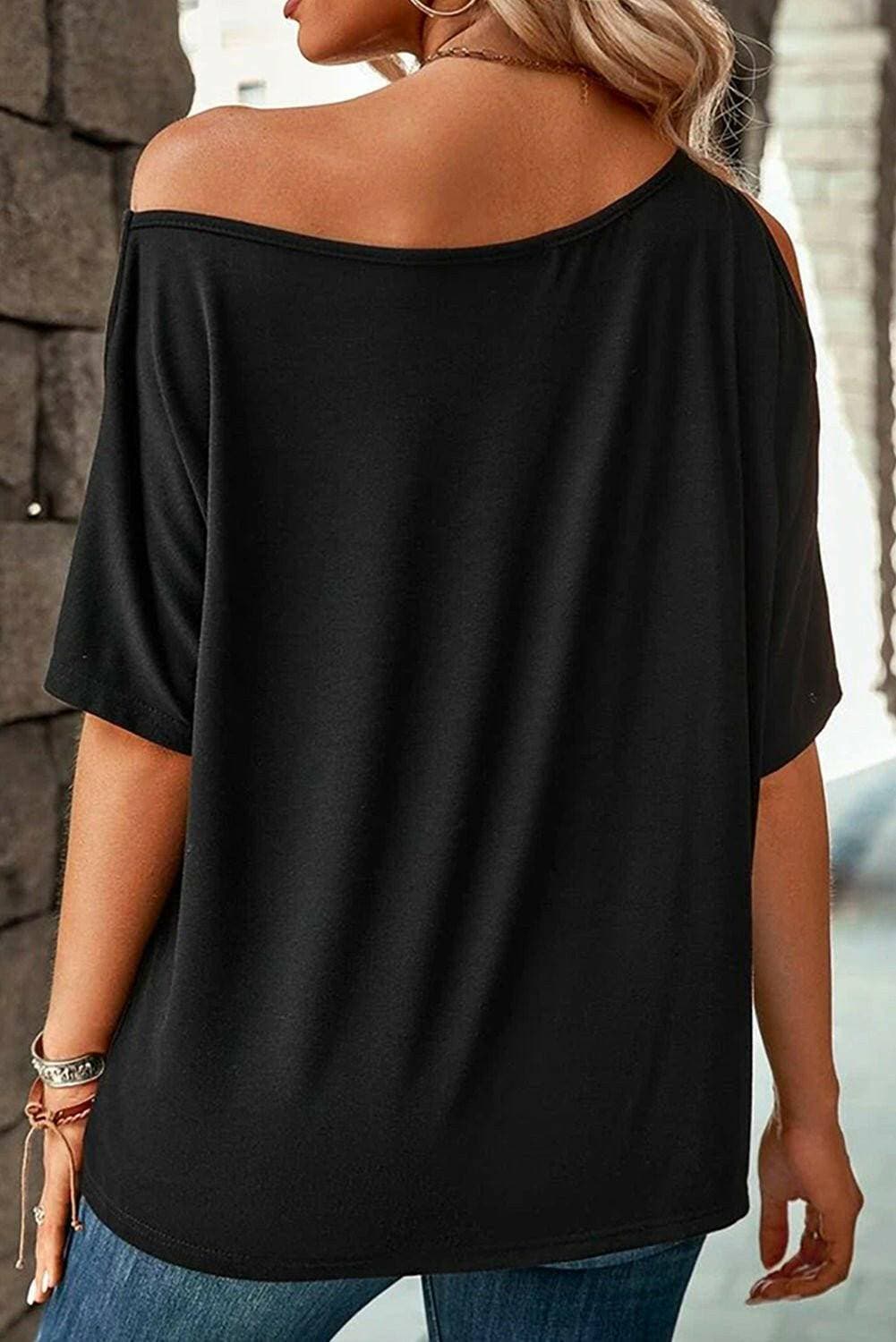 MAMA One Shoulder Half Sleeve T-ShirtBasic style: Elevate your wardrobe with this chic and trendy one-shoulder design.
 
Sheer: Enjoy the perfect balance of coverage and allure with the opaque fabric.
 Love Salve Shoulder Half SleeveGraphic