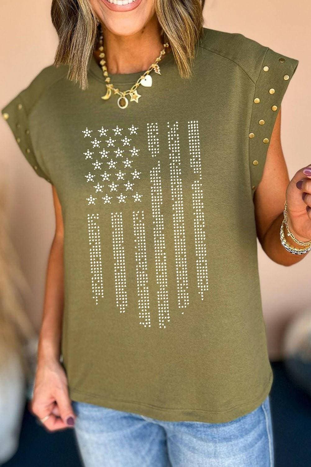 Glittering American Flag Cap Sleeve TeeTurn Heads with the Glittering American Flag Cap Sleeve Tee!
 
 
Sparkling Rhinestone Details: Shine bright with the dazzling rhinestone embellishments on the AmericLove Salve Glittering American Flag Cap Sleeve TeeGraphic