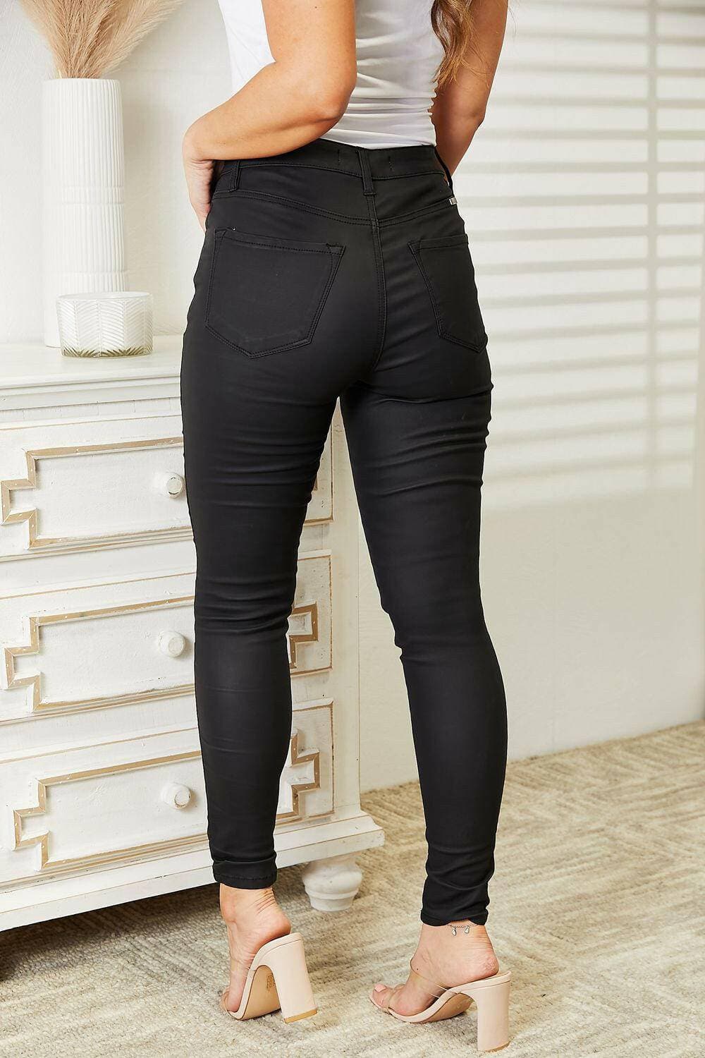 Black Coated High Rise Ankle Skinny Jeans - Stylish TwistRevamp Your Wardrobe with Black Coated High Rise Ankle Skinny Jeans

Introducing the ultimate blend of comfort and style: our Black Coated High Rise Ankle Skinny JeaLove Salve Black Coated High Rise Ankle Skinny Jeans - Stylish Twistjeans