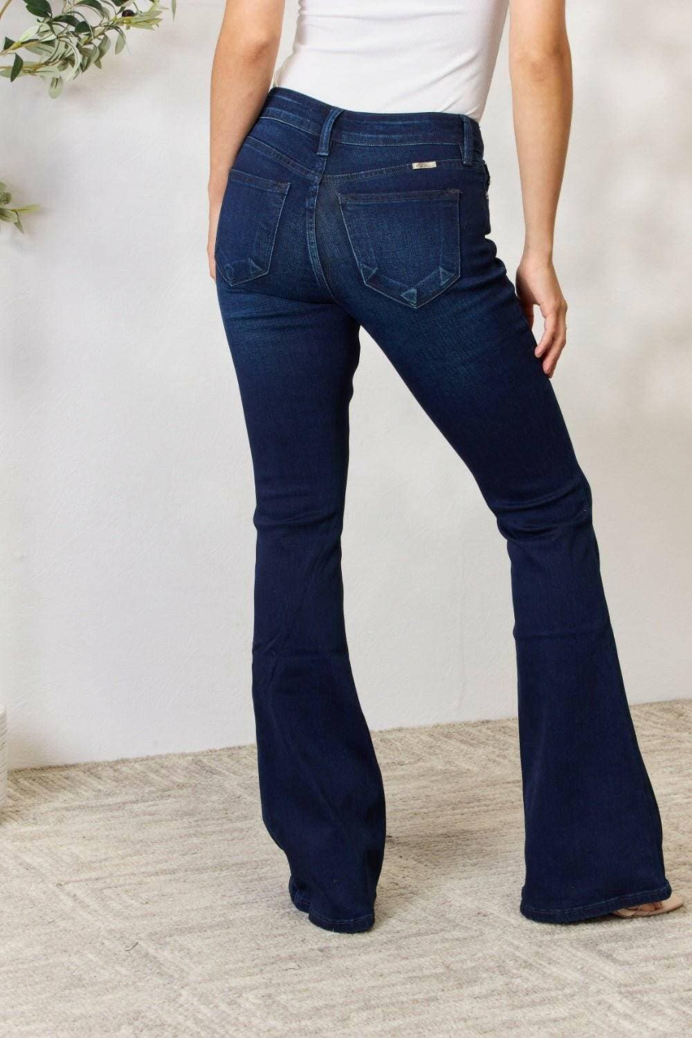 Effortlessly Chic Mid Rise Flare Jeans - Luxurious Comfort in StretchyExperience Effortless Style and Luxurious Comfort

Indulge in the perfect combination of sophistication and ease with our Effortlessly Chic Mid Rise Flare Jeans. DesLove Salve Effortlessly Chic Mid Rise Flare Jeans - Luxurious Comfortjeans