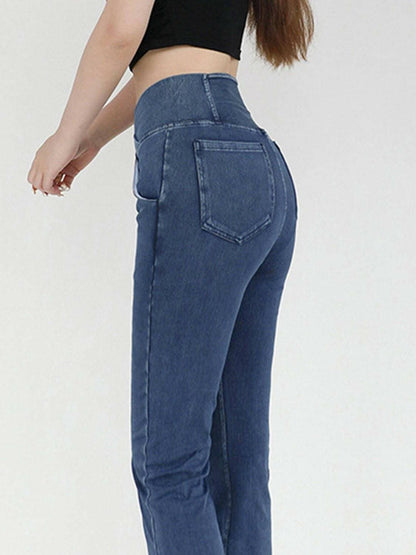 Chic Bootcut Jeans with Wide Waistband and Functional PocketsStyle Redefined
Elevate your wardrobe with these chic bootcut jeans that offer a modern twist. The wide waistband not only adds a stylish element but also ensures coLove Salve Chic Bootcut Jeansjeans