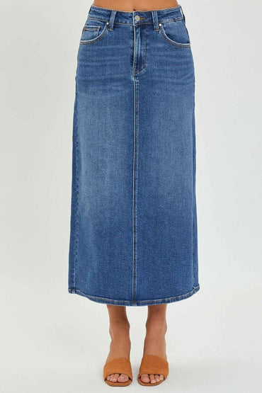 RISEN High Waist Denim Skirt with Chic Back SlitUpgrade Your Style with RISEN High Waist Denim Skirt

Discover the perfect blend of fashion-forward design and comfort with the RISEN High Waist Denim Skirt. This chLove Salve RISEN High Waist Denim Skirtjeans