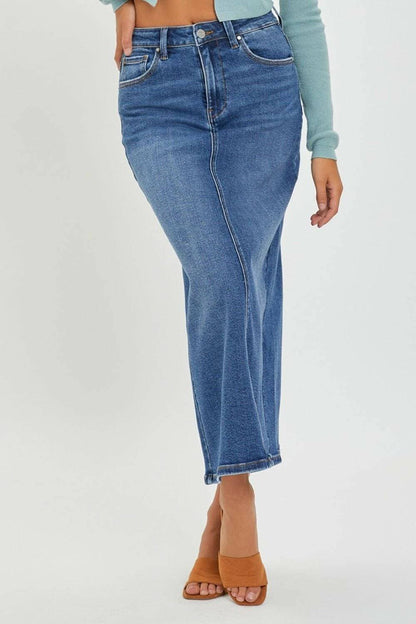 RISEN High Waist Denim Skirt with Chic Back SlitUpgrade Your Style with RISEN High Waist Denim Skirt

Discover the perfect blend of fashion-forward design and comfort with the RISEN High Waist Denim Skirt. This chLove Salve RISEN High Waist Denim Skirtjeans