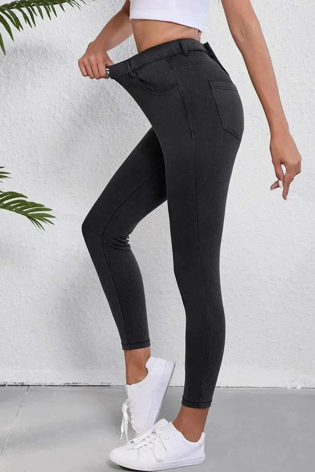 High-waist jeans with pockets - Love Salve 