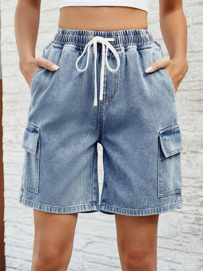 Drawstring Denim Shorts with Convenient PocketsRevamp Your Casual Style
Effortlessly enhance your wardrobe with our Drawstring Denim Shorts with Convenient Pockets. These shorts are designed to blend functionalitLove Salve Drawstring Denim Shortsjeans