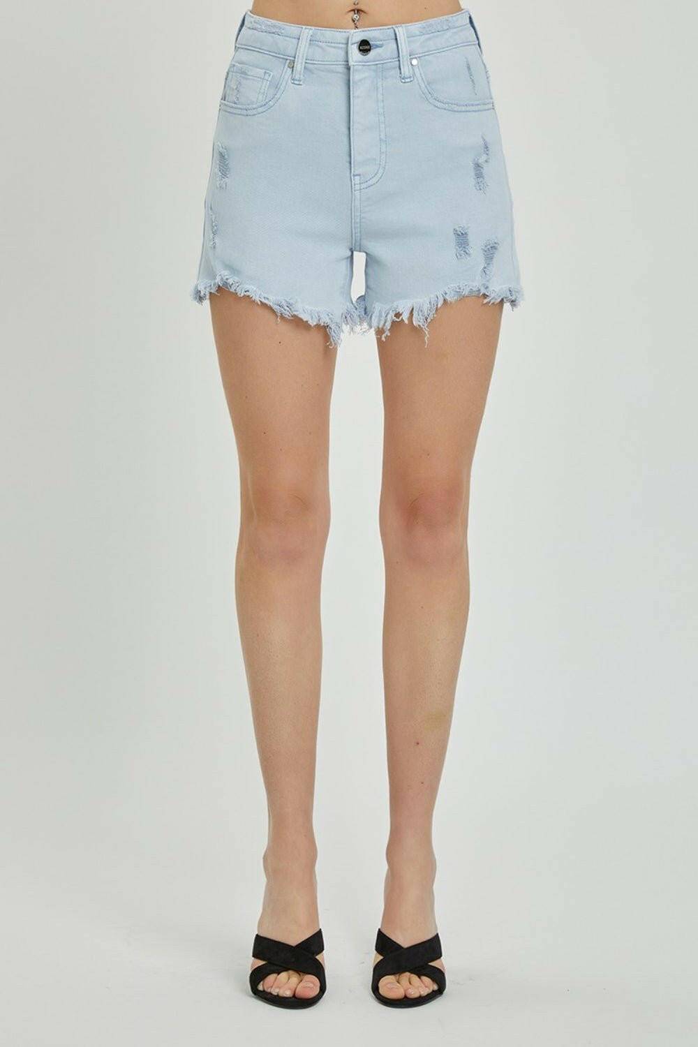 RISEN Distressed Denim Shorts - Stylish and Cozy Summer Must-HaveUpgrade Your Summer Wardrobe

Introducing the RISEN Distressed Denim Shorts - a perfect fusion of style and comfort that you'll want to wear all season long! These sLove Salve RISEN Distressed Denim Shorts - Stylishjeans