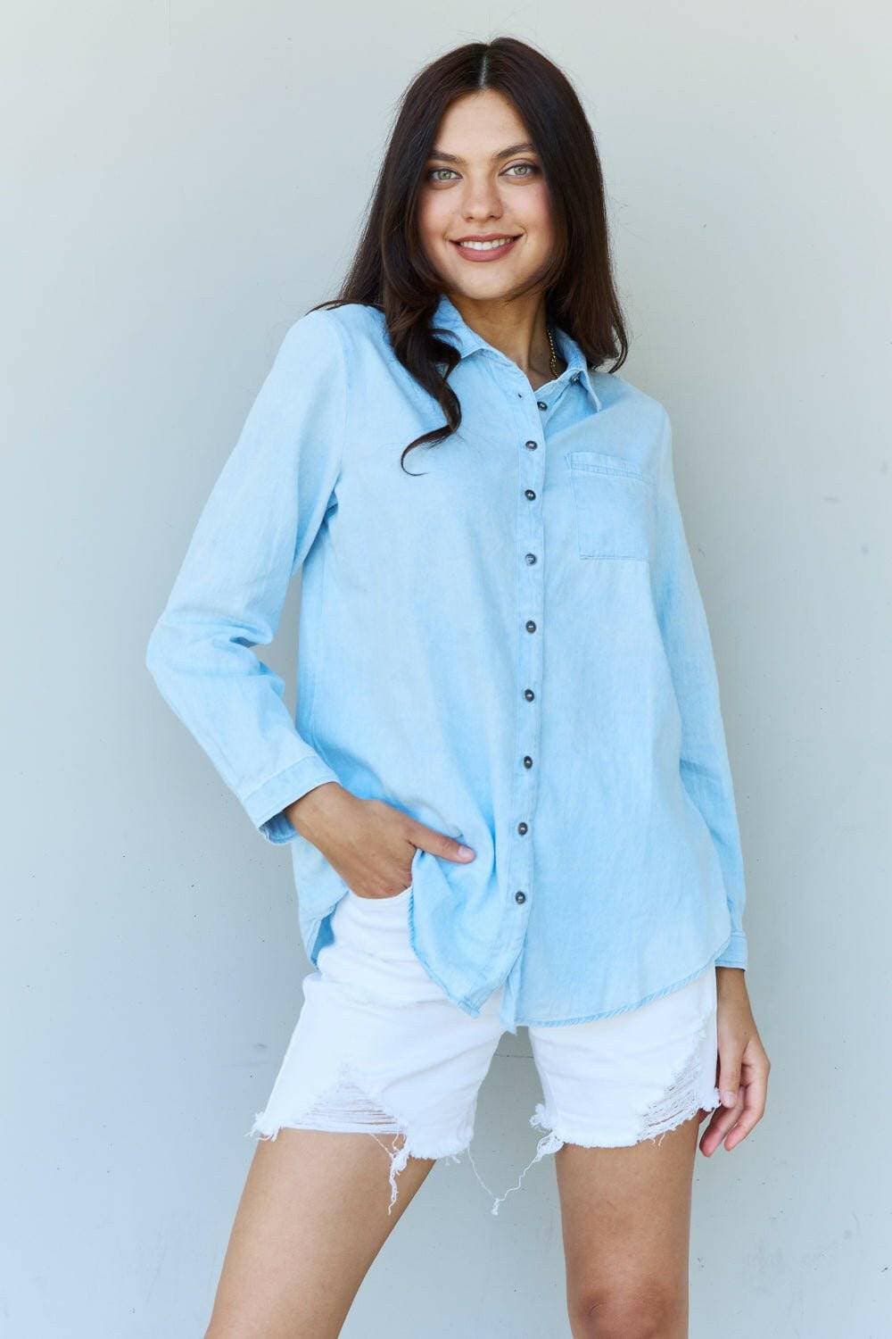 Blue Bliss Denim Chambray Button-Up Shirt - Light Blue - Stylish and CStylish and Comfortable Choice

Experience the ultimate blend of style and comfort with the Blue Bliss Denim Chambray Button-Up Shirt. This light blue shirt is more Love Salve Blue Bliss Denim Chambray Button-jeans