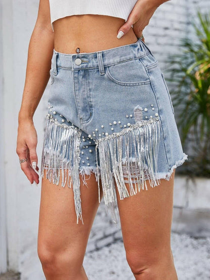 Pearl Adorned Distressed Denim Shorts with Handy PocketsBold Fashion Statement
Make a bold fashion statement with our Pearl Adorned Distressed Denim Shorts, a perfect blend of edgy and elegant style. These meticulously crLove Salve Pearl Adorned Distressed Denim Shortsjeans