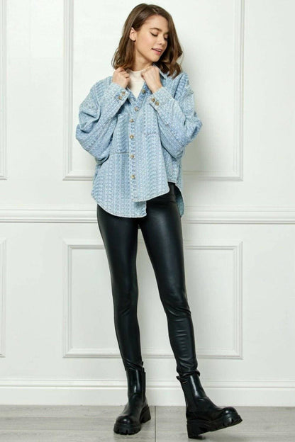 Veveret Denim Dropped Shoulder Button-Up Top with Pocket - EffortlesslElevate Your Wardrobe
 
The Veveret Denim Dropped Shoulder Button-Up Top with Pocket is a perfect blend of elegance and comfort that exudes casual chic. Designed forLove Salve Veveret Denim Dropped Shoulder Button-jeans