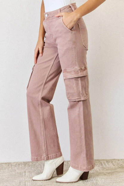 Cargo Chic: High-Rise Utility Jeans with Wide-Leg Silhouette - ElevateElevate Your Style
 Step up your fashion game with the RISEN Cargo Wide Leg Jeans. These high-rise utility jeans are not just a wardrobe addition; they are a transfoLove Salve Cargo Chicjeans