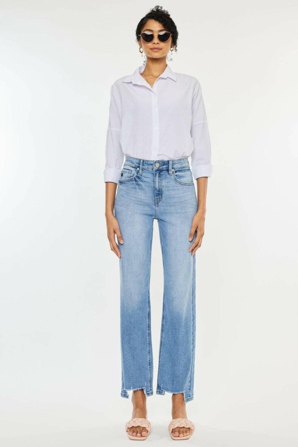 Essential High Waist Straight Jeans with Raw Hem: Elevate Your Style GEssential High Waist Straight Jeans with Raw Hem

Elevate Your Style Game with the Essential High Waist Straight Jeans, the perfect fusion of comfort and contemporarLove Salve Essential High Waist Straight Jeansjeans