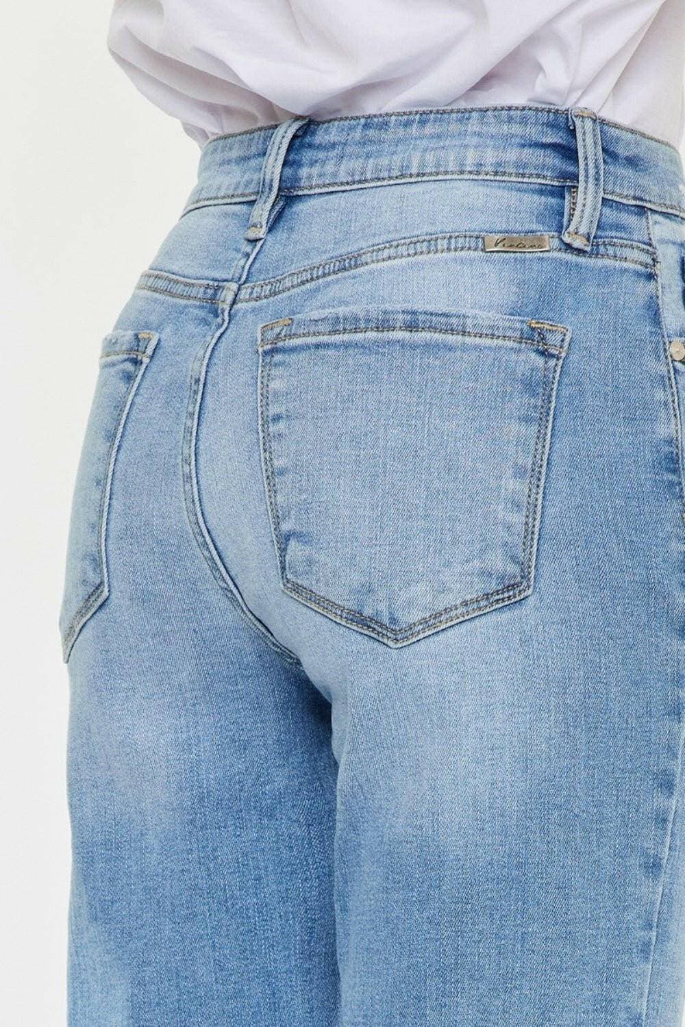 Essential High Waist Straight Jeans with Raw Hem: Elevate Your Style GEssential High Waist Straight Jeans with Raw Hem

Elevate Your Style Game with the Essential High Waist Straight Jeans, the perfect fusion of comfort and contemporarLove Salve Essential High Waist Straight Jeansjeans