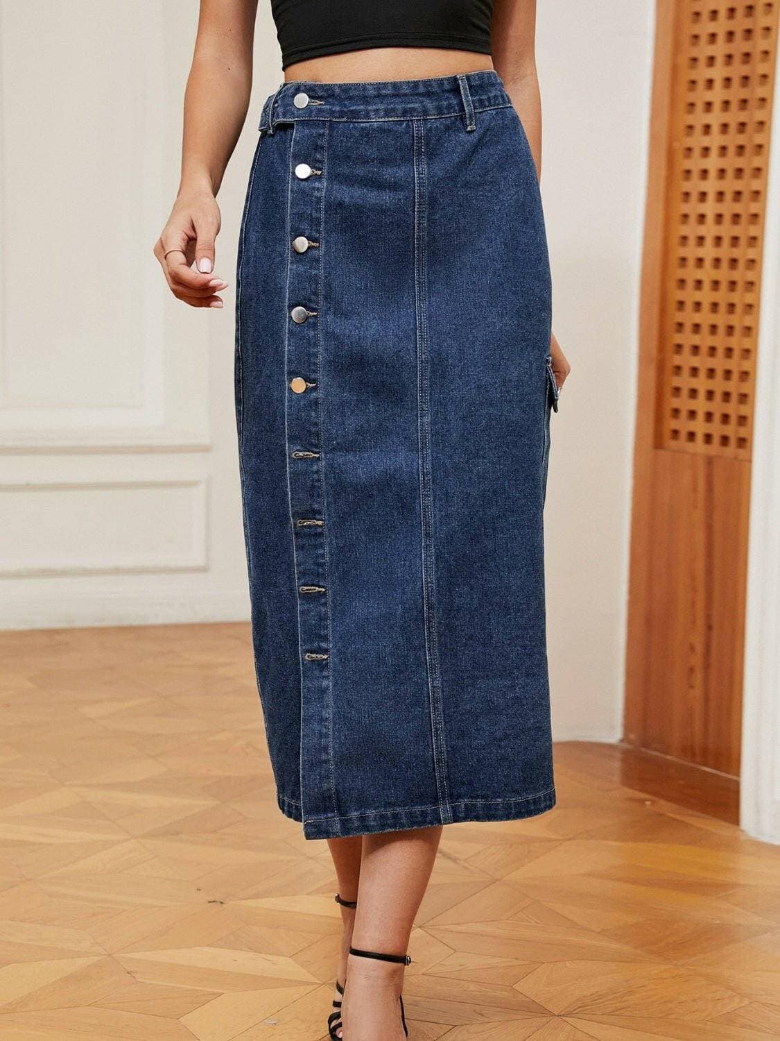 Chic Button-Down Denim SkirtChic Button-Down Denim Skirt

Revamp your style with our Chic Button-Down Denim Skirt, the ultimate fashion statement that will elevate your wardrobe to new heights.Love Salve Chic Button-jeans