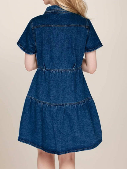 Chic Denim Button-Up Dress with Functional PocketsChic Denim Button-Up Dress with Functional Pockets

Upgrade Your Style with Our Chic Denim Button-Up Dress. Discover the perfect blend of classic and contemporary wiLove Salve Chic Denim Button-jeans