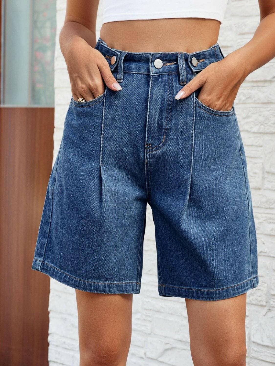 Chic High-Waisted Denim Shorts with Handy PocketsUpgrade Your Summer Wardrobe with Chic High-Waisted Denim Shorts

Revamp your summer look effortlessly with our Chic High-Waisted Denim Shorts. Crafted with a figureLove Salve Chic High-Waisted Denim Shortsjeans