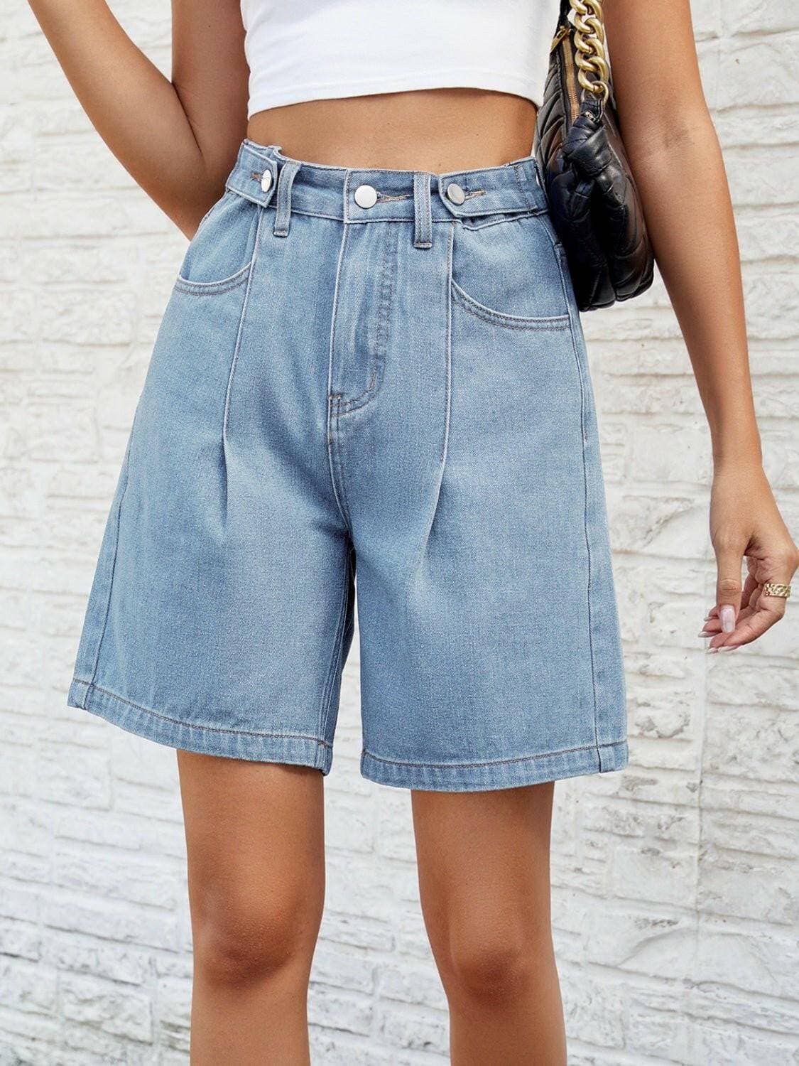 Chic High-Waisted Denim Shorts with Handy PocketsUpgrade Your Summer Wardrobe with Chic High-Waisted Denim Shorts

Revamp your summer look effortlessly with our Chic High-Waisted Denim Shorts. Crafted with a figureLove Salve Chic High-Waisted Denim Shortsjeans