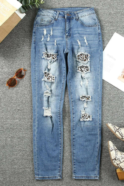 Leopard print distressed skinny jeans with chic pockets