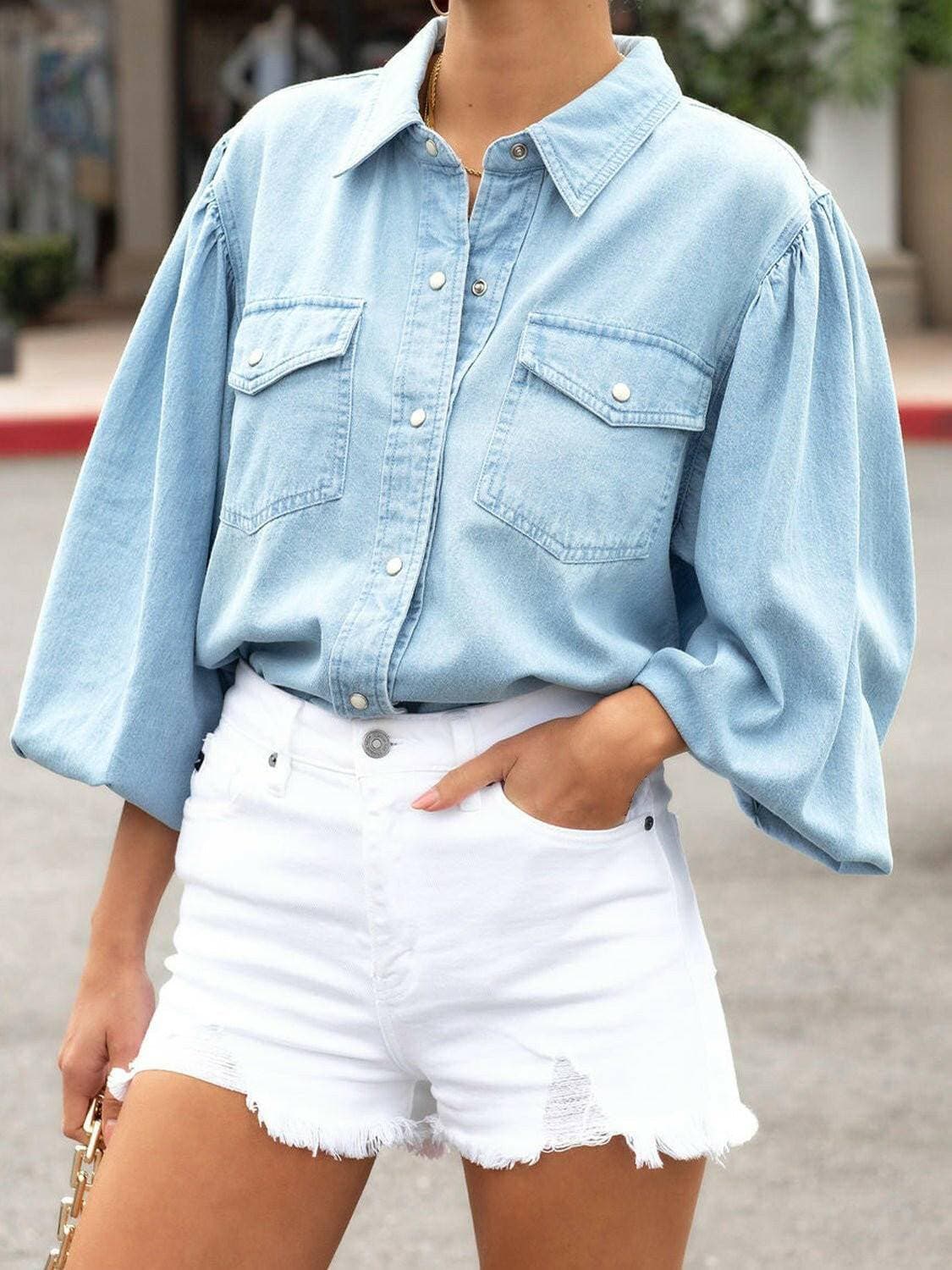 Snap Down Puff Sleeve Denim Top with Button DetailRevitalize Your Wardrobe

Elevate your fashion game with the Snap Down Puff Sleeve Denim Top, a chic blend of style, comfort, and practicality that keeps you feelingLove Salve Puff Sleeve Denim Topjeans