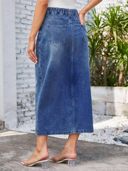 Stylish Side Slit Denim Midi Skirt with PocketsStylish Side Slit Denim Midi Skirt with Pockets

 Upgrade Your Style
 Make a fashion statement with our Stylish Side Slit Denim Midi Skirt with Pockets, a must-have Love Salve Stylish Side Slit Denim Midi Skirtjeans